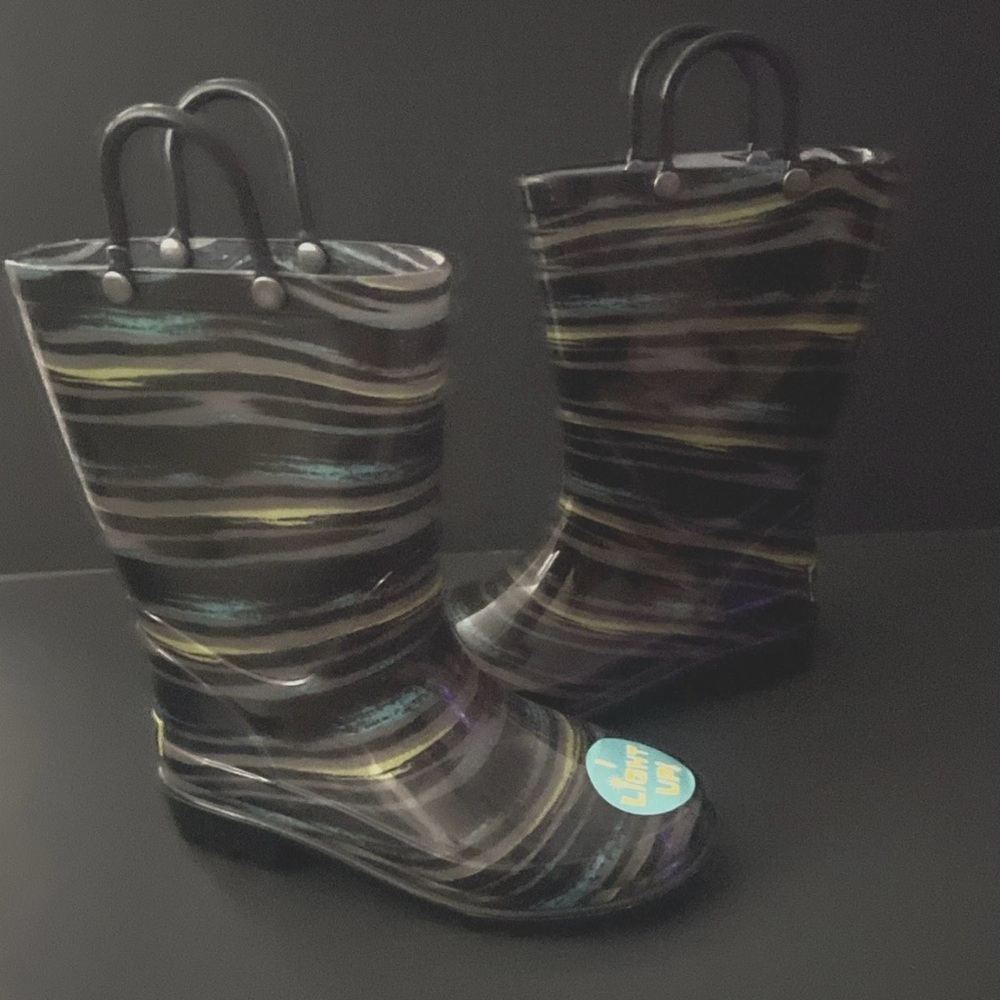 Kids Size 12 Snow Boots WESTERN CHIEF Black Light up Striped Rain Boots